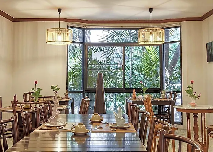 Napa Place Boutique Hotel 3*