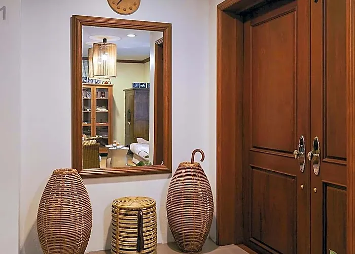 Napa Place Boutique Hotel 3*