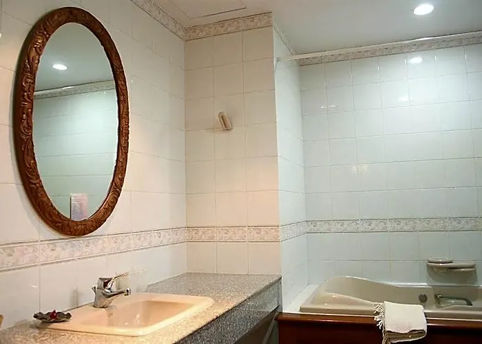 Napa Place Boutique Hotel 3*